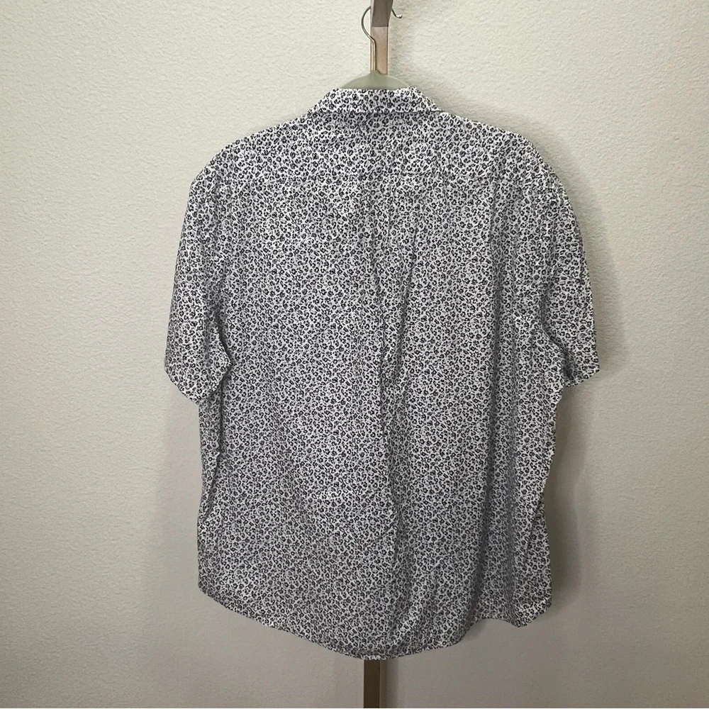 J. Crew Re-Imagined short sleeve button down shirt White & Black Floral XL